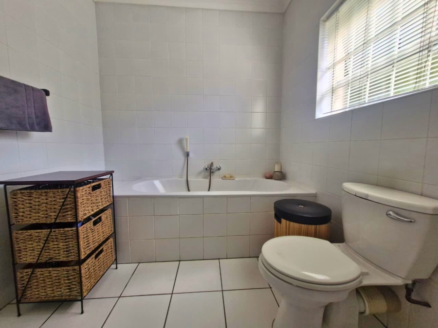 To Let 3 Bedroom Property for Rent in Sonstraal Heights Western Cape